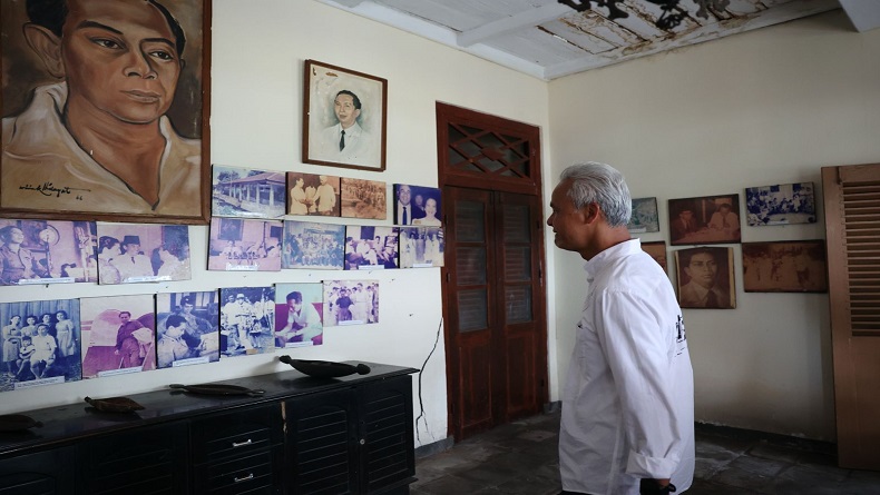 Singgah ke Rumah Pengasingan di Banda Neira, Ini yang Ganjar Kagumi dari Perjuangan Bung Hatta