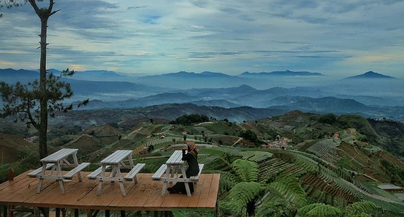 Pemandangan Paling Indah di Majalengka, Rasakan Udara Sejuk sambil Lihat Gunung Ceremai