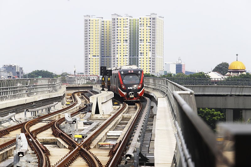LRT Jabodebek Perpanjang Waktu Operasi hingga 23.03 WIB