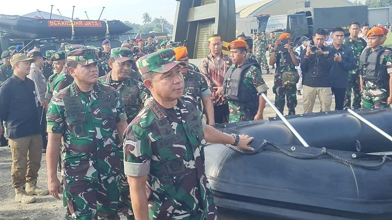 Panglima TNI Tinjau Kesiapan Pasukan yang Diterjunkan untuk Amankan Pemilu 2024