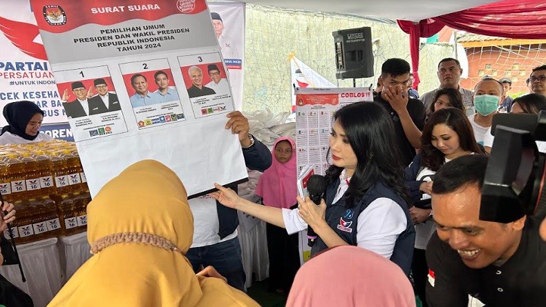 Hadiri Bazar Murah dan Kesehatan Gratis, Liliana Tanoesoedibjo Disambut Hangat Warga Petukangan Utara