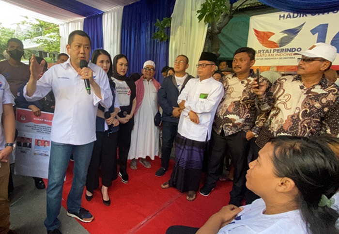 Kunjungi Bazar Minyak Murah Caleg Perindo di Lagoa Koja, Hary Tanoe dan Liliana Disambut Meriah Ratusan Warga