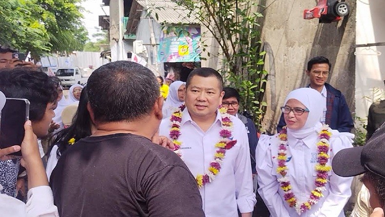 Hadiri Bazar Sembako Murah di Kelurahan Tebet Barat, Hary Tanoesoedibjo: Partai Perindo Hadir Melayani Masyarakat!