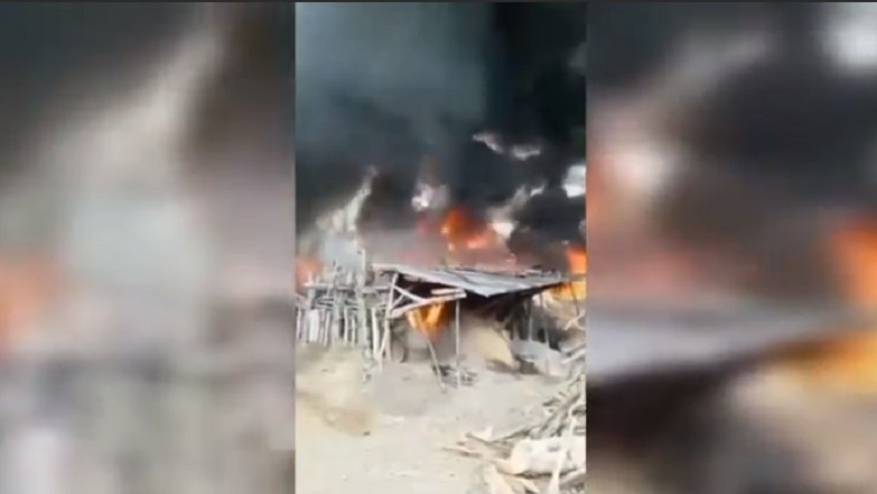 Kebakaran Hebat Tambang Minyak Tradisional di Bojonegoro, Kobaran Api Nyaris ke Jalanan