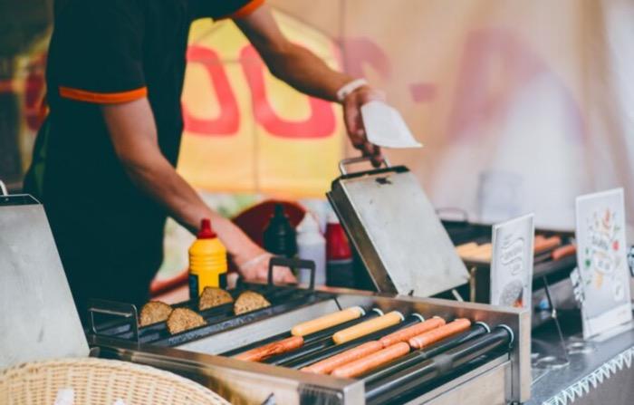 8 Jualan Makanan Unik yang Laris Manis, Yuk Coba!