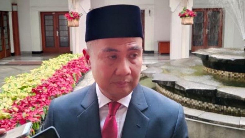 Disinggung dalam Film Dirty Vote, Bey Machmudin: Tunjukkan Kalau Saya Tidak Netral
