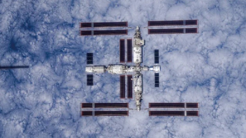 ISS Mau Pensiun, AS Terancam Serahkan Lahan Penelitian Luar Angkasa ke China 