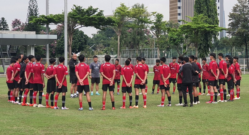 Seleksi Perdana Timnas Indonesia U-16, Nova Arianto Fokus Perhatikan Hal Penting Ini