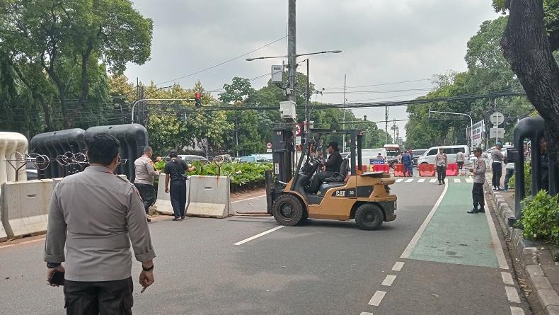 Ada Demo di Depan Gedung KPU, Polisi Tutup Jalan Imam Bonjol