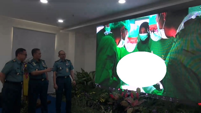 Kisah Haru Perjuangan Ayah di Surabaya Donorkan Ginjal demi Putrinya