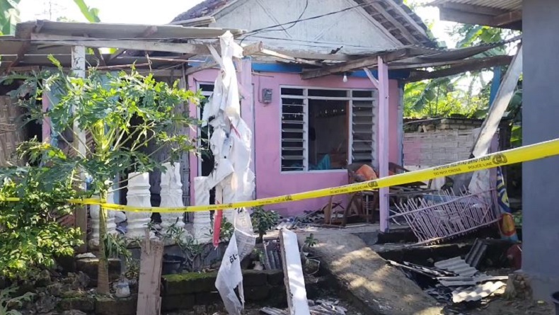 Rumah Ketua KPPS di Pamekasan Dibom OTK, Teras dan Kaca Jendela Hancur