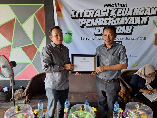 Jadi Lembaga Pemberdayaan UMKM Terbaik, PNM Kendari Raih Dua Penghargaan
