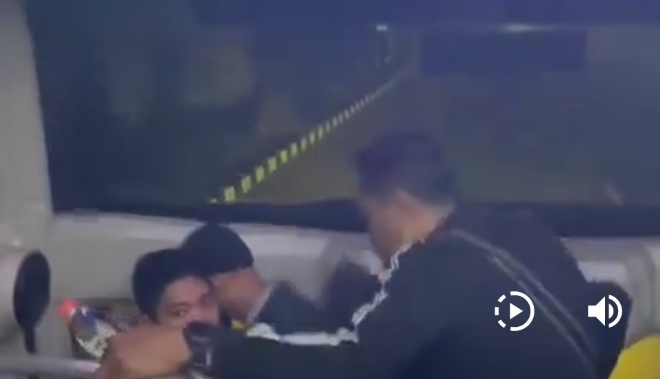 Viral Pria Diduga Pelaku Pencuri Laptop Modus Ditukar Buku Ditangkap di Bus