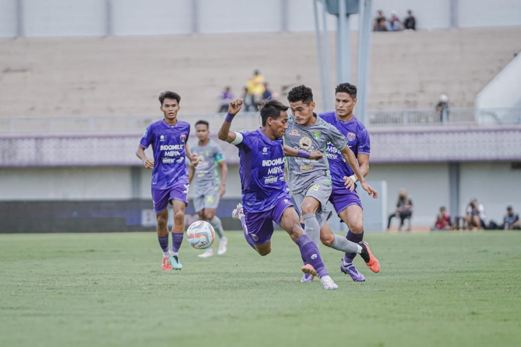 Hasil Liga 1: Diwarnai Gol Bunuh Diri, Duel Persita Vs Persebaya Tanpa Pemenang