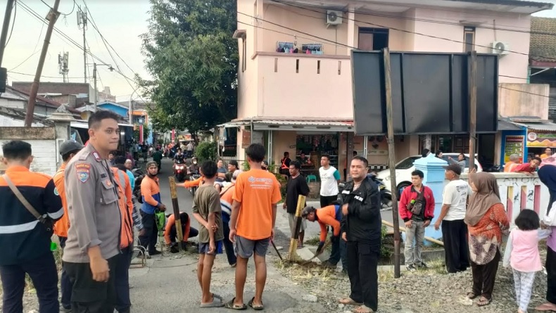 Kecelakaan Maut di Semarang, Pengendara Motor Ibu dan Anak Tertabrak Kereta