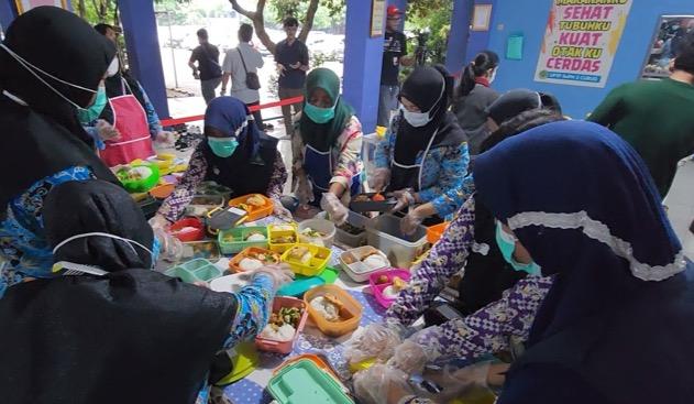 Begini Isi Kotak Makan Siang Gratis Seharga Rp15.000