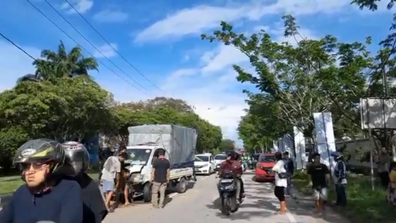 Rem Blong, Mobil Boks Tabrak 4 Kendaraan di Palangka Raya