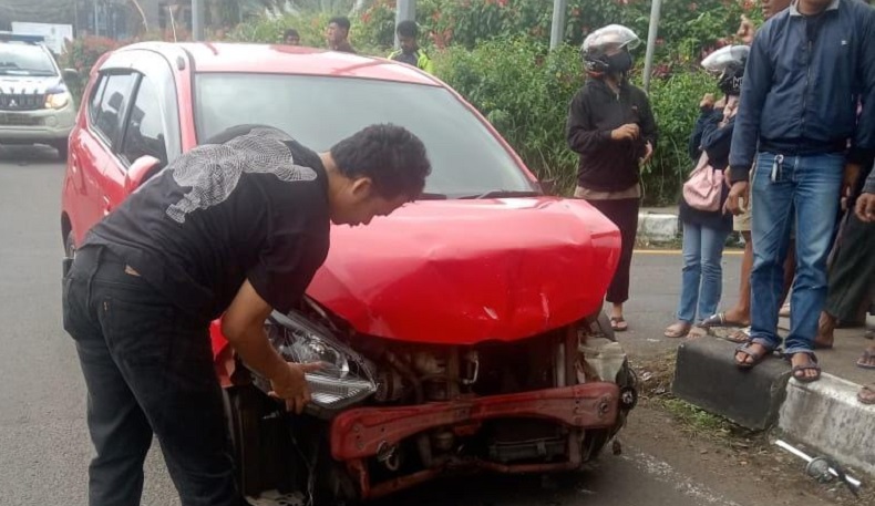 Kecelakaan Beruntun 3 Kendaraan di Jalur Puncak Bogor, 2 Orang Terluka