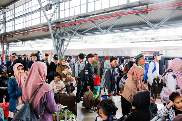 940.738 Tiket Kereta Api Terjual pada Libur Idul Adha, Ini Rute Favorit