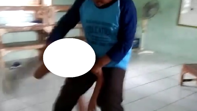 Viral Perundungan Siswa SD di Indramayu, Ibu Korban Sedih Lihat Video Anaknya Ditelanjangi