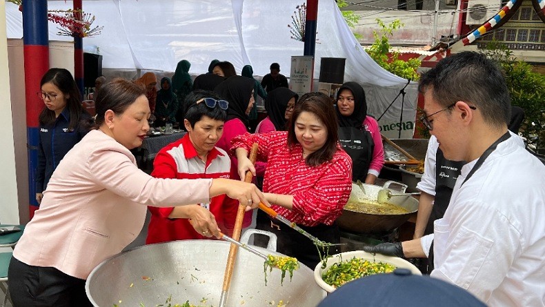 Cegah Gizi Buruk pada Anak, MNC Peduli-Lotte Mart Indonesia Gelar Masak Besar Makanan Sehat