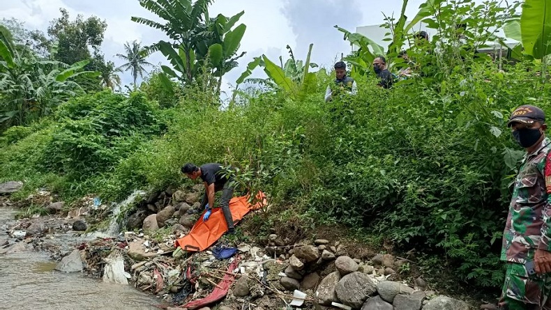 Garut Geger, Mayat Bayi Ditemukan di Pinggir Sungai dengan Kondisi Hancur