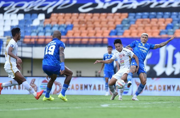 Hasil Liga 1: Persib Bandung Bungkam Persija Jakarta Lewat 2 Gol David Da Silva