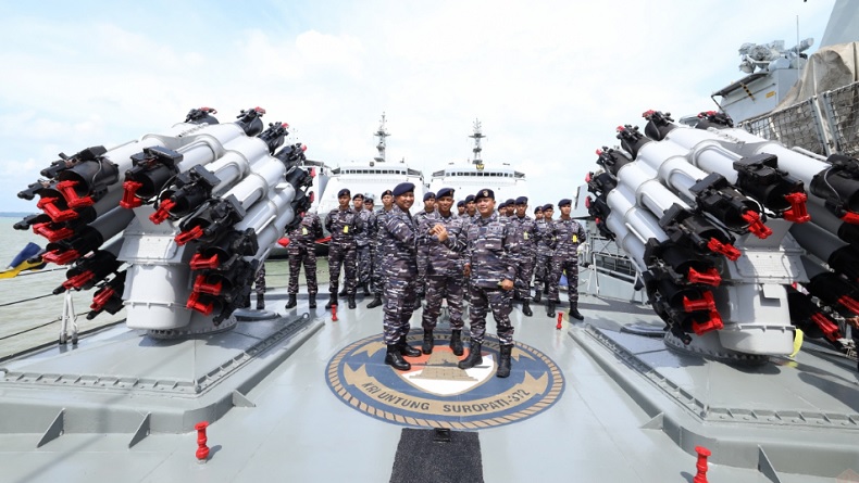 Sertijab TNI AL, Tongkat Komando KRI USP-372 Diserahkan kepada Letkol Laut Wahyudi