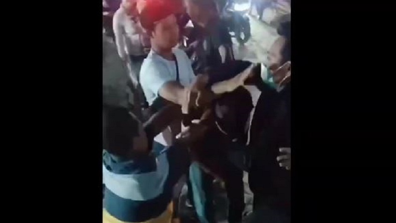 Pria di Pasuran Nyaris Tewas Diamuk Massa, Mengaku Nekat Mencuri karena Lapar