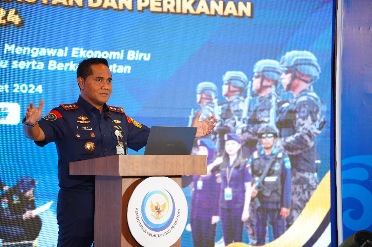 Kapal Pengawas KKP Bantu Evakuasi Kapal Kargo Mogok di Laut Aru