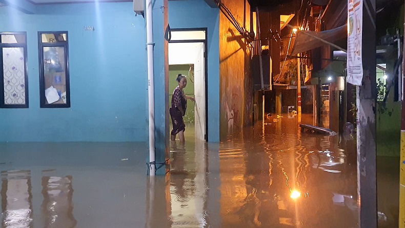 16 RT di Jakarta Terendam Banjir hingga 1,4 Meter Imbas Hujan Deras