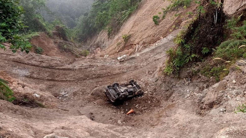 Kecelakaan di Merangin, Mobil Pikap Hilang Kendali Masuk Jurang Sedalam 45 Meter