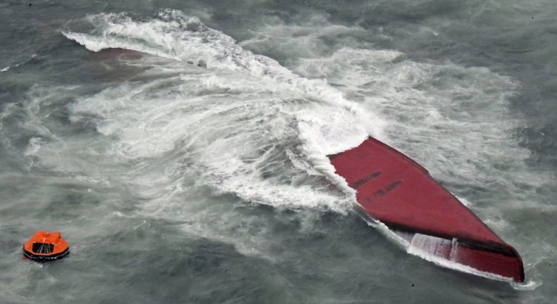 Kapal Tanker Korsel Bawa 8 ABK WNI Terbalik di Perairan Jepang