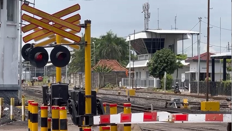Mengenaskan Pemuda Tersambar Kereta di Palembang, Tangan Kanan Putus