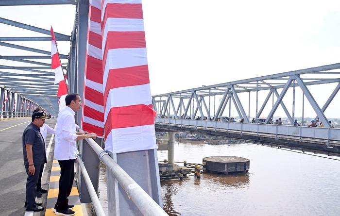 Jokowi Resmikan Duplikasi Jembatan Kapuas 1 Kota Pontianak Senilai Rp275 Miliar    