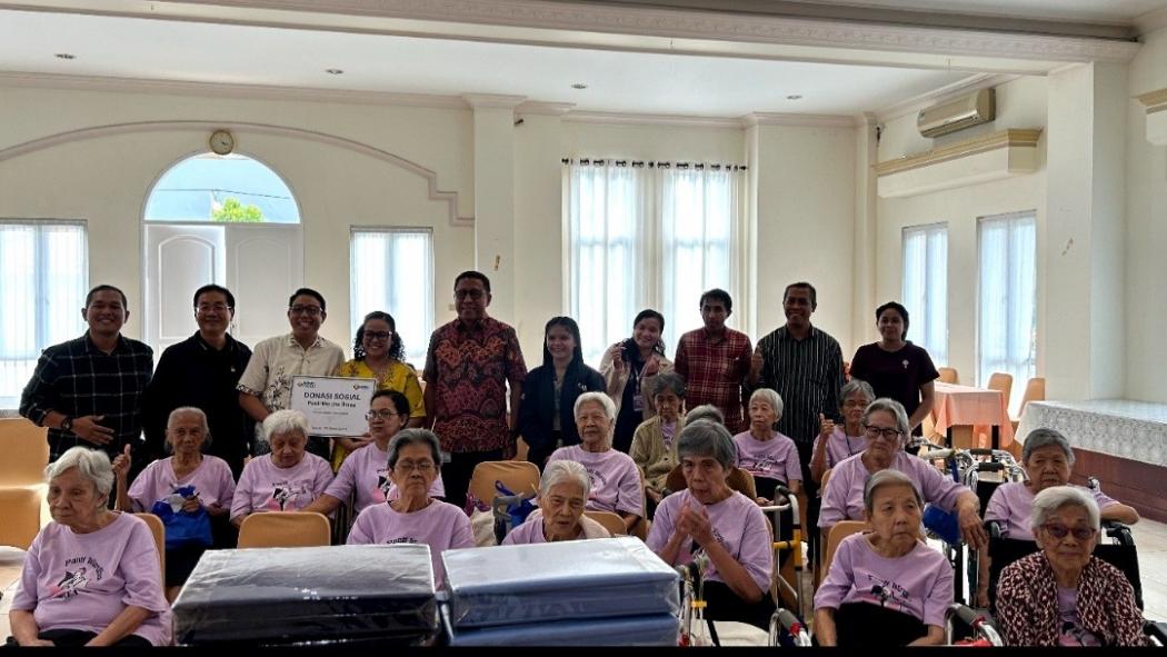 Berbagi Kasih Pada Para Lansia, MNC Vision Network Kunjungi Panti Werdha Berea 