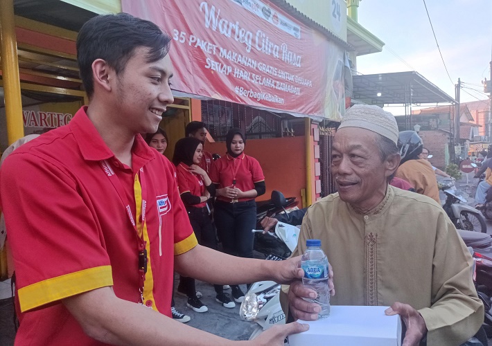 Alfamart Kembali Gelar Warteg Gratis, Bagikan 35.000 Paket Buka Puasa untuk Duafa