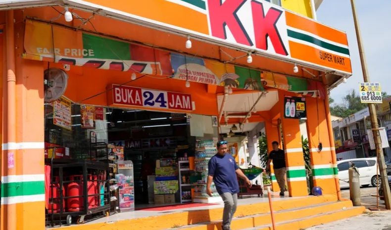 Heboh Kaus Kaki Bertulis Allah, Bos Jaringan Super Market Malaysia Minta Maaf ke Umat Islam