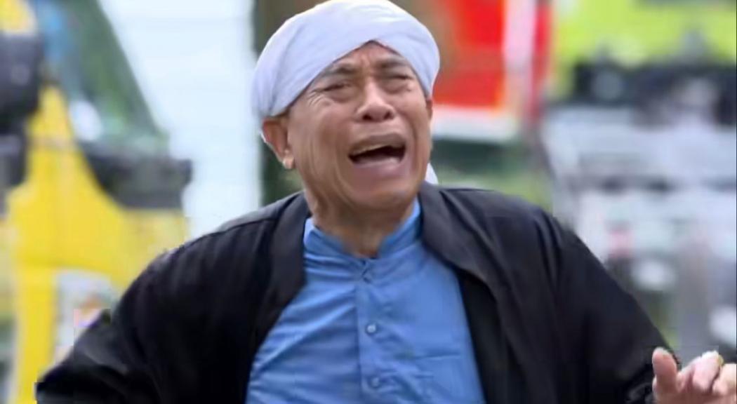 Sinopsis Tukang Bubur Pengen Naik Haji Episode 2 April 2024: Mujidin Diserbu Warga, Apa yang Terjadi?