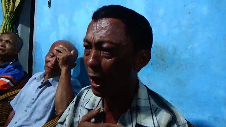 Tangis Keluarga Eks Casis Bintara, Minta Mayat Anaknya Dibawa Pulang Walau Hanya Satu Tulang