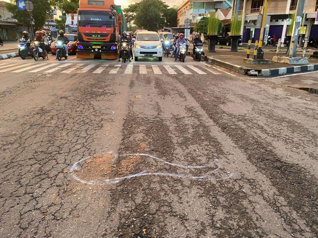 Kecelakaan di Banguntapan Bantul, Pemotor Emak-Emak Tewas Terlindas Truk Tronton