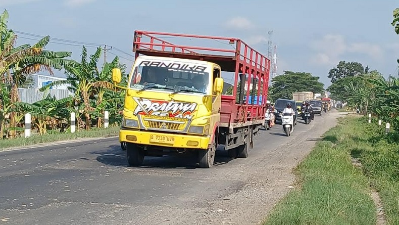 Berlubang Rawan Kecelakaan, Jalur Tengah Semarang-Grobogan Belum Siap untuk Pemudik