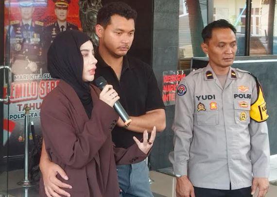 Suami Selebgram Aghnia Punjabi Bantah Telat Bayar Gaji Pengasuh yang Aniaya Anaknya