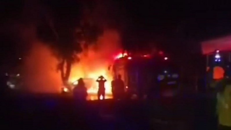 Mobil Terbakar Hebat di Ponorogo saat Sahur, 2 Orang Tewas Terjebak Api