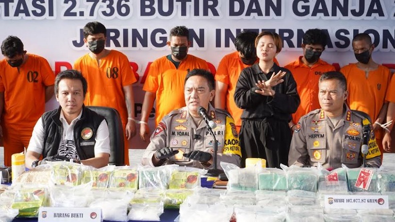 Polisi Tangkap Bandar Besar di Pekanbaru, Sita Sabu 107 Kg dan 2.736 Butir Pil Ekstasi