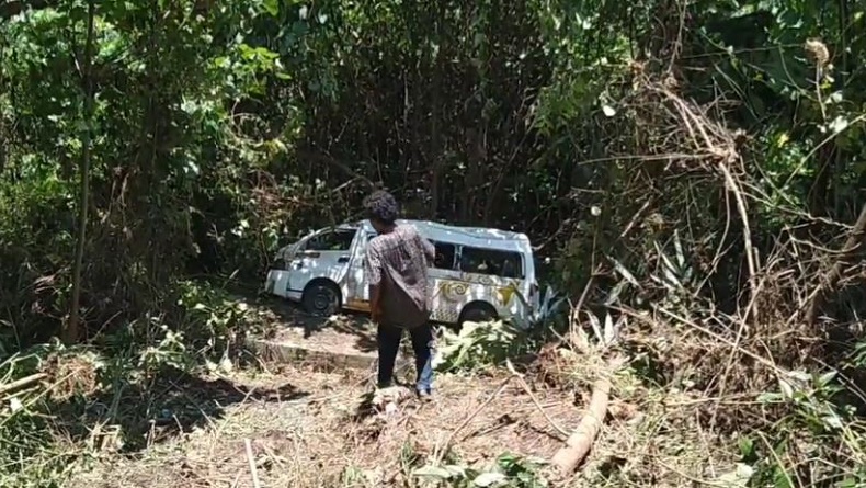Mobil Travel Bawa Pemudik Masuk Jurang di Mandailing Natal, 11 Orang Luka-Luka