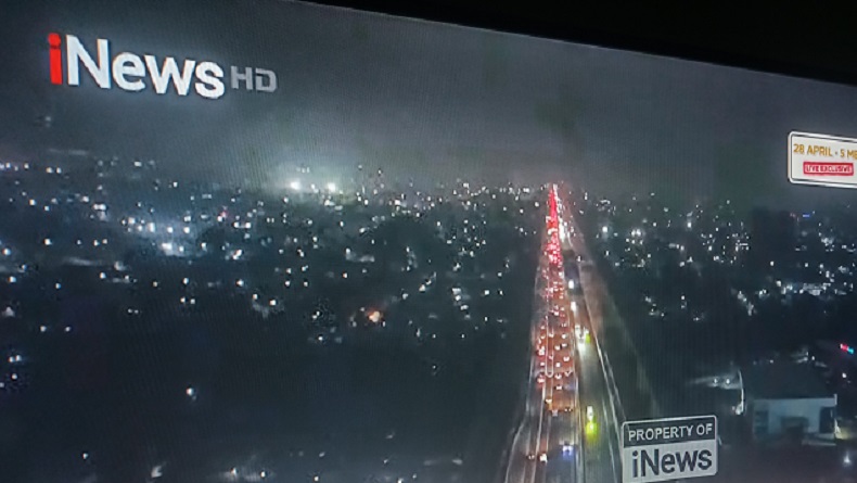 Tol Layang MBZ Arah Cikampek Ramai Lancar, Kendaraan Terus Meningkat