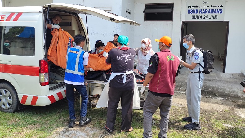 2 KTP Korban Kecelakaan Tol Japek Ditemukan: Aisya Hasna dan Rizki Prastya
