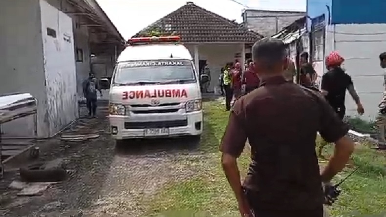 13 Kantong Jenazah Korban Kecelakaan Tol Japek Dibawa ke RSUD Karawang