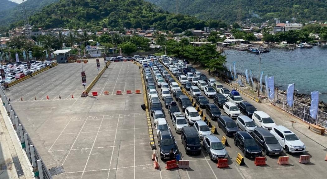 Arus Mudik di Pelabuhan Merak Ramai Lancar Hari Ini, Didominasi Mobil Pelat B